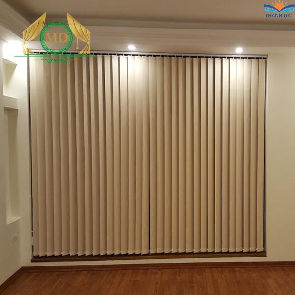 Rèm lá dọc cản sáng