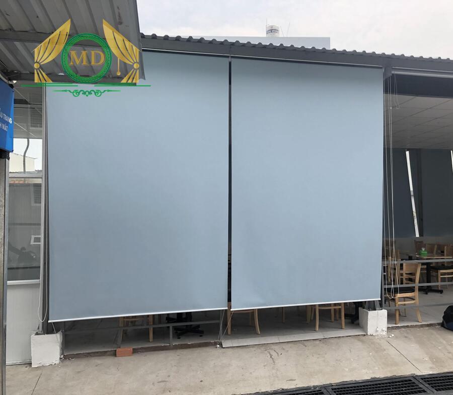 Rèm cuốn chống nắng mưa ngoài trời